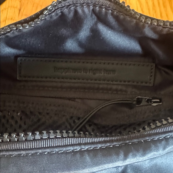 Lululemon Black nylon Belt bag/ Crossbody Bag - Picture 5 of 6